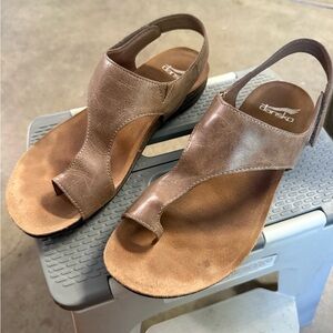 Dansko Tan Comfort Sandals with Slingback Design